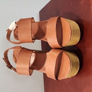 Shoemint platform sandals never worn size  7 1/2 brown